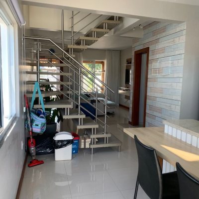 Casa Residencial com 105m², 3 quartos, 1 suíte, 1 garagem, no bairro Campeche em Florianópolis