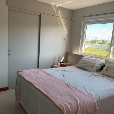 Casa Residencial com 105m², 3 quartos, 1 suíte, 1 garagem, no bairro Campeche em Florianópolis
