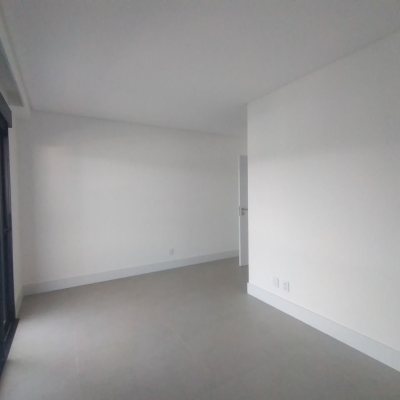 Apartamentos com 162m², 3 quartos, 3 suítes, 4 garagens, no bairro João Paulo em Florianópolis