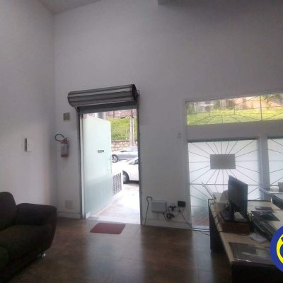 Loja com 78m², no bairro Centro em Florianópolis