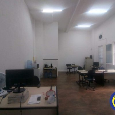 Loja com 78m², no bairro Centro em Florianópolis
