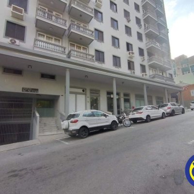 Loja com 78m², no bairro Centro em Florianópolis
