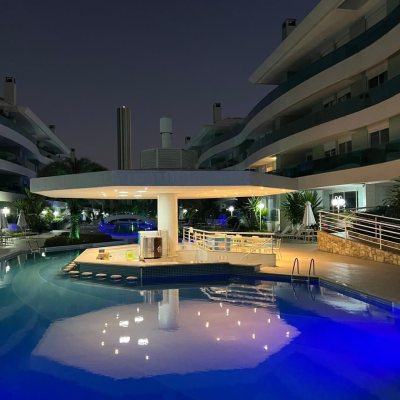 Apartamentos com 128m², 3 quartos, 3 suítes, 2 garagens, no bairro Cachoeira do Bom Jesus em Florianópolis