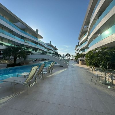 Apartamentos com 128m², 3 quartos, 3 suítes, 2 garagens, no bairro Cachoeira do Bom Jesus em Florianópolis