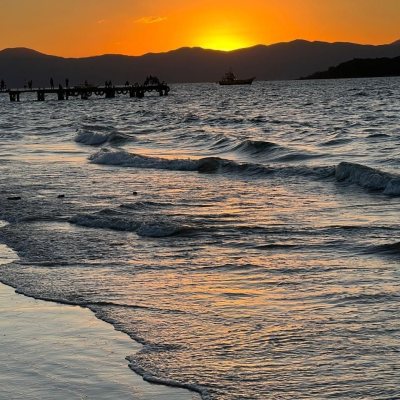 Apartamentos com 128m², 3 quartos, 3 suítes, 2 garagens, no bairro Cachoeira do Bom Jesus em Florianópolis