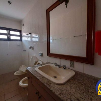 Casa Residencial com 227m², 4 quartos, 1 suíte, 2 garagens, no bairro Lagoa Da Conceição em Florianópolis