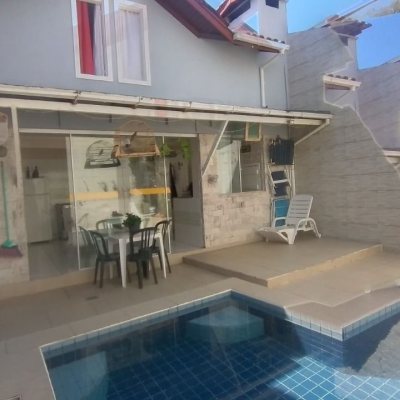 Casa Residencial com 161m², 4 quartos, 2 garagens, no bairro Monte Verde em Florianópolis