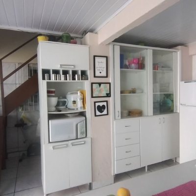 Casa Residencial com 161m², 4 quartos, 2 garagens, no bairro Monte Verde em Florianópolis