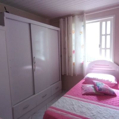 Casa Residencial com 161m², 4 quartos, 2 garagens, no bairro Monte Verde em Florianópolis