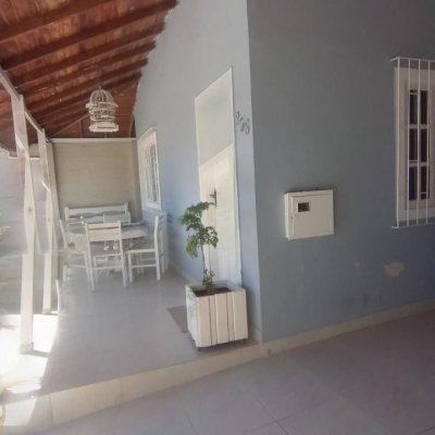 Casa Residencial com 161m², 4 quartos, 2 garagens, no bairro Monte Verde em Florianópolis