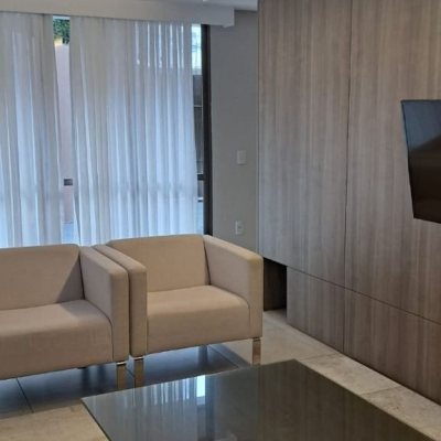 Apartamentos com 128m², 3 quartos, 1 suíte, 2 garagens, no bairro Agronômica em Florianópolis