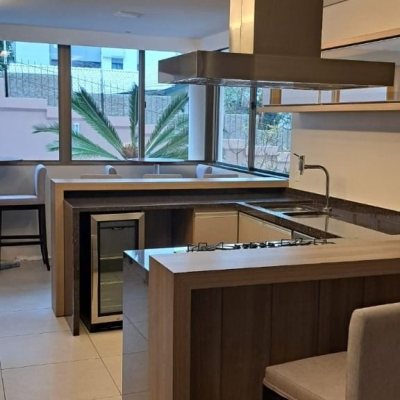 Apartamentos com 128m², 3 quartos, 1 suíte, 2 garagens, no bairro Agronômica em Florianópolis