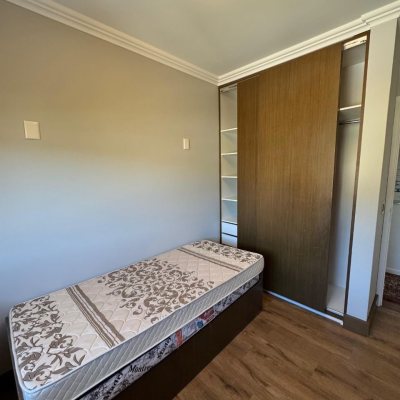 Apartamentos com 128m², 3 quartos, 1 suíte, 2 garagens, no bairro Agronômica em Florianópolis