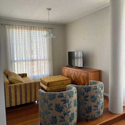 Apartamentos com 128m², 3 quartos, 1 suíte, 2 garagens, no bairro Agronômica em Florianópolis