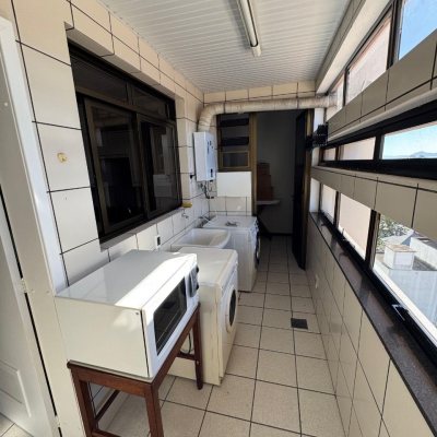 Apartamentos com 128m², 3 quartos, 1 suíte, 2 garagens, no bairro Agronômica em Florianópolis