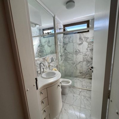 Apartamentos com 128m², 3 quartos, 1 suíte, 2 garagens, no bairro Agronômica em Florianópolis