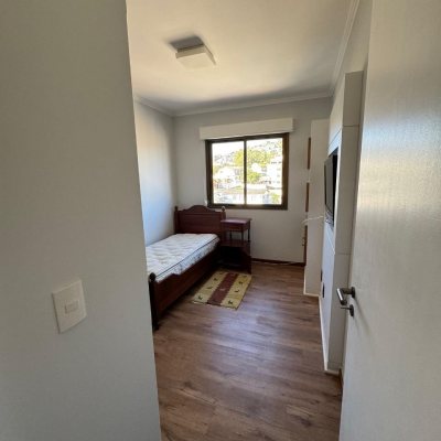 Apartamentos com 128m², 3 quartos, 1 suíte, 2 garagens, no bairro Agronômica em Florianópolis