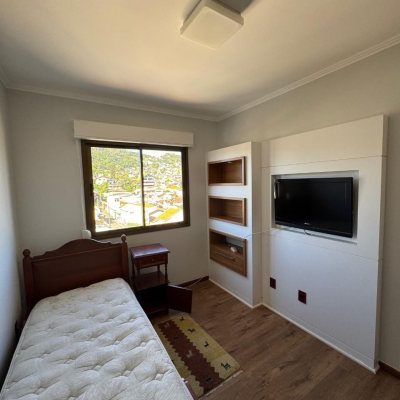 Apartamentos com 128m², 3 quartos, 1 suíte, 2 garagens, no bairro Agronômica em Florianópolis
