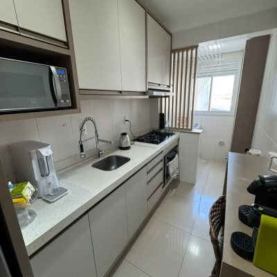 Apartamentos com 67m², 2 quartos, 1 garagem, no bairro Barreiros em São José