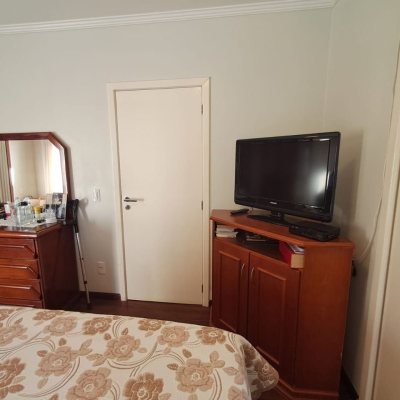 Casa em Condomínio com 277m², 3 quartos, 2 suítes, 3 garagens, no bairro Cachoeira Do Bom Jesus em Florianópolis