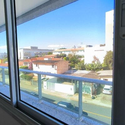 Apartamentos com 85m², 3 quartos, 1 suíte, 1 garagem, no bairro Estreito em Florianópolis