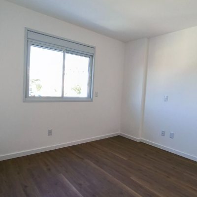 Apartamentos com 85m², 3 quartos, 1 suíte, 1 garagem, no bairro Estreito em Florianópolis