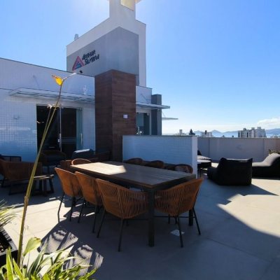 Apartamentos com 85m², 3 quartos, 1 suíte, 1 garagem, no bairro Estreito em Florianópolis