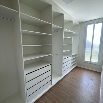 Casa Residencial/Comercial com 200m², 2 garagens, no bairro São João Do Rio Vermelho em Florianópolis