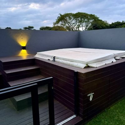 Casa Residencial com 127m², 3 quartos, 1 suíte, 2 garagens, no bairro Cachoeira Do Bom Jesus em Florianópolis