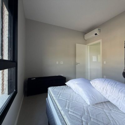 Casa Residencial com 127m², 3 quartos, 1 suíte, 2 garagens, no bairro Cachoeira Do Bom Jesus em Florianópolis