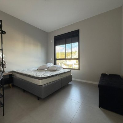 Casa Residencial com 127m², 3 quartos, 1 suíte, 2 garagens, no bairro Cachoeira Do Bom Jesus em Florianópolis