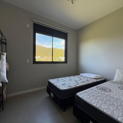 Casa Residencial com 127m², 3 quartos, 1 suíte, 2 garagens, no bairro Cachoeira Do Bom Jesus em Florianópolis