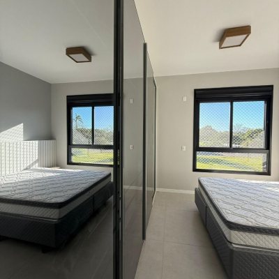 Casa Residencial com 127m², 3 quartos, 1 suíte, 2 garagens, no bairro Cachoeira Do Bom Jesus em Florianópolis