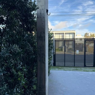 Casa Residencial com 127m², 3 quartos, 1 suíte, 2 garagens, no bairro Cachoeira Do Bom Jesus em Florianópolis