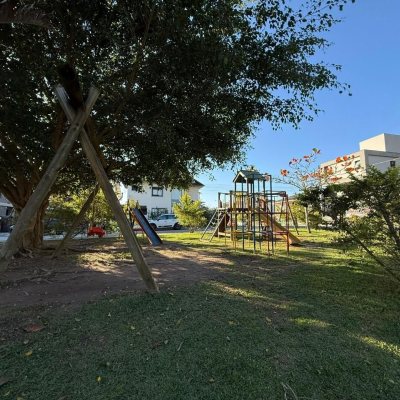 Casa Residencial com 127m², 3 quartos, 1 suíte, 2 garagens, no bairro Cachoeira Do Bom Jesus em Florianópolis