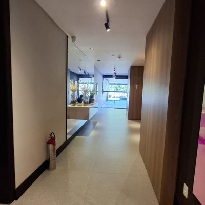 Apartamentos com 107m², 3 quartos, 1 suíte, 2 garagens, no bairro Centro em Florianópolis