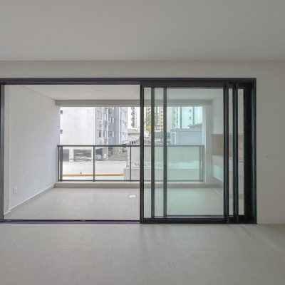 Apartamentos com 107m², 3 quartos, 1 suíte, 2 garagens, no bairro Centro em Florianópolis