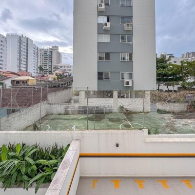 Apartamentos com 107m², 3 quartos, 1 suíte, 2 garagens, no bairro Centro em Florianópolis