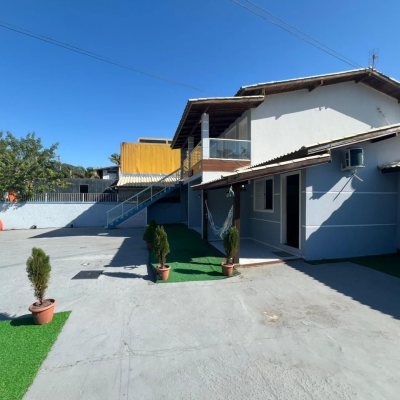 Pousada com 320m², 6 quartos, 6 suítes, 6 garagens, no bairro Rio Vermelho em Florianópolis