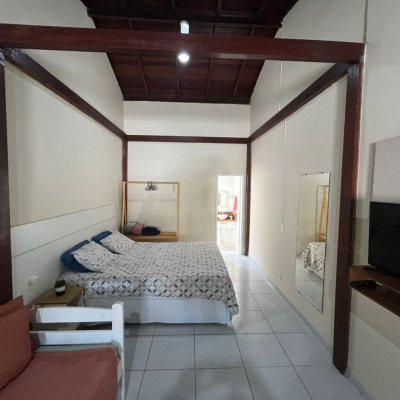 Pousada com 320m², 6 quartos, 6 suítes, 6 garagens, no bairro Rio Vermelho em Florianópolis