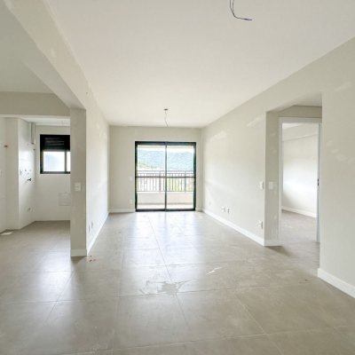 Apartamentos com 74m², 2 quartos, 1 suíte, 1 garagem, no bairro Saco Grande em Florianópolis