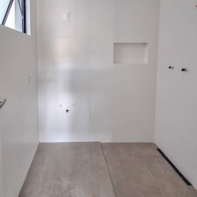 Apartamentos com 74m², 2 quartos, 1 suíte, 1 garagem, no bairro Saco Grande em Florianópolis