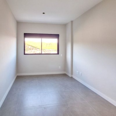 Apartamentos com 74m², 2 quartos, 1 suíte, 1 garagem, no bairro Saco Grande em Florianópolis