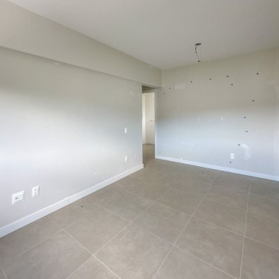 Apartamentos com 98m², 3 quartos, 1 suíte, 2 garagens, no bairro Saco Grande em Florianópolis