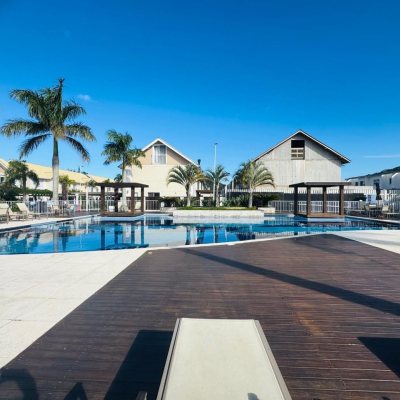 Casa em Condomínio com 95m², 3 quartos, 1 suíte, 2 garagens, no bairro Morro das Pedras em Florianópolis