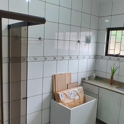 Casa Residencial com 264m², 6 quartos, 1 suíte, 4 garagens, no bairro Centro em Florianópolis