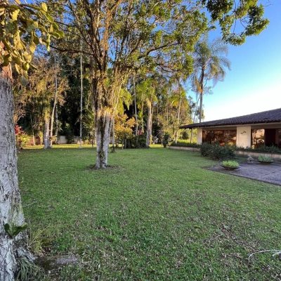 Casa Residencial com 740m², 5 quartos, 5 suítes, 5 garagens, no bairro Itoupava Seca em Blumenau