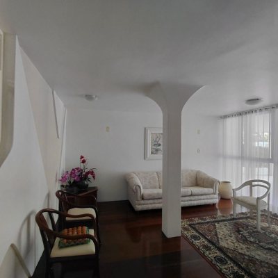 Apartamentos com 89m², 3 quartos, 1 garagem, no bairro Centro em Florianópolis