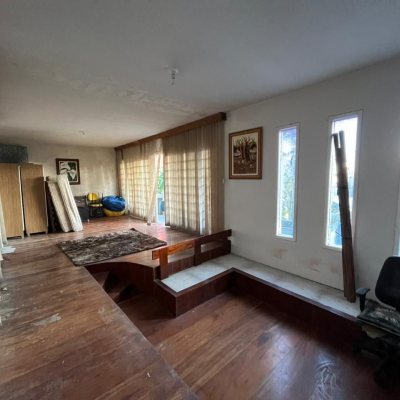 Casa Residencial com 362m², 5 quartos, 3 suítes, 6 garagens, no bairro Centro em Florianópolis