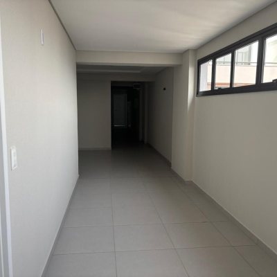 Apartamentos com 86m², 2 quartos, 1 suíte, 2 garagens, no bairro Barreiros em São José